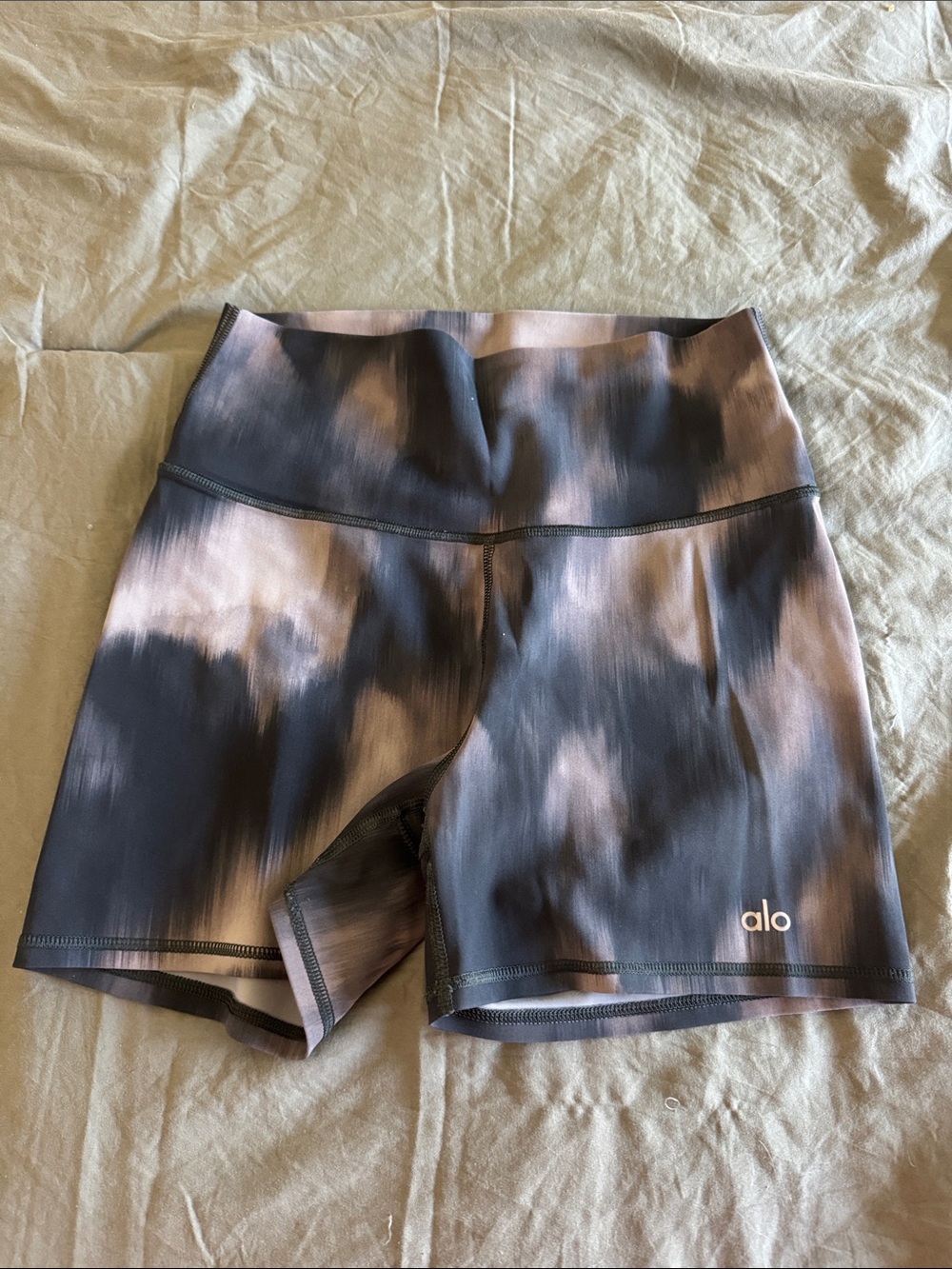 ALO Yoga High-Waist Tie-Dye Bike Shorts in Charcoal and Blush